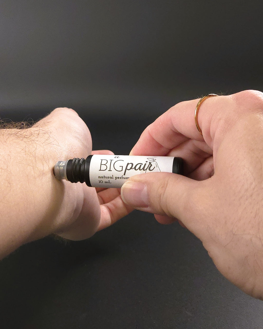 A Big Pair Scent Roller
